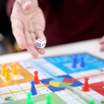 Ludo Khel Kar Paise Kamaye