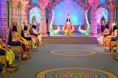 Bharat Ki Khoj Kisne Ki